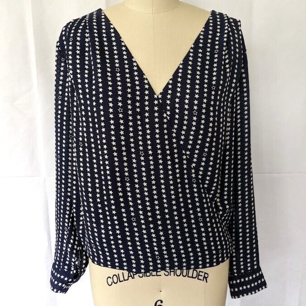 H&M Blouson Top Women Size 8 Patriotic Stars Boho Chic Office Lightweight Modern